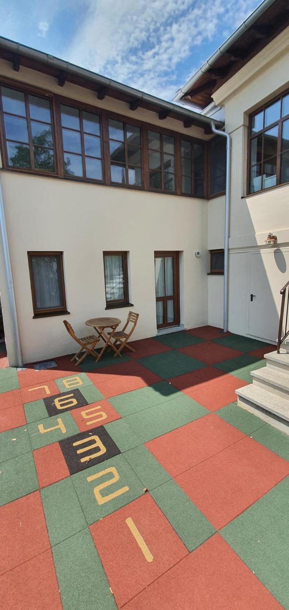 דירות טרגובישטה Old Town Apartament מראה חיצוני תמונה